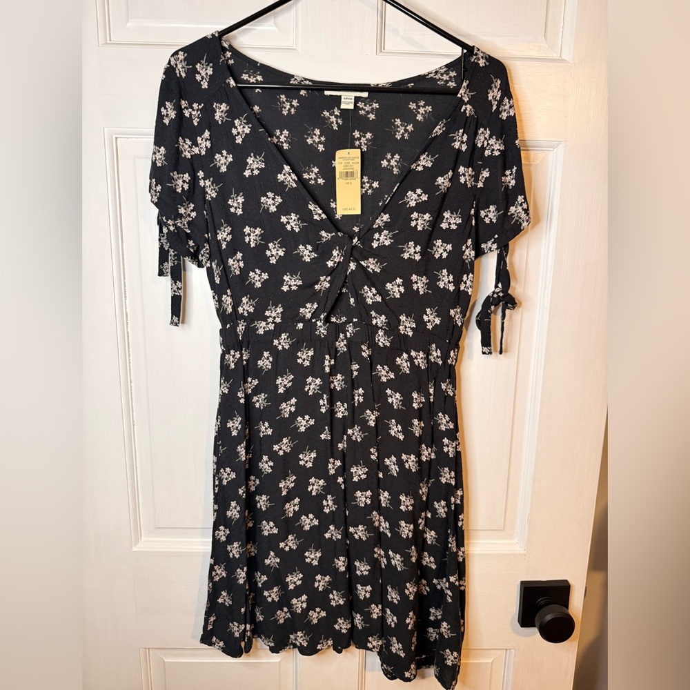 American Eagle Outfitters Black and White Floral Midi Dress
